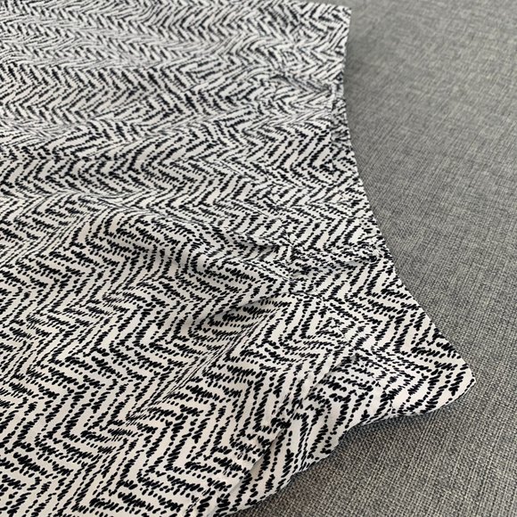 Skies Are Blue Shorts Black White Pleated high Rise Size 8‎ Lightweight Pockets - Picture 2 of 14